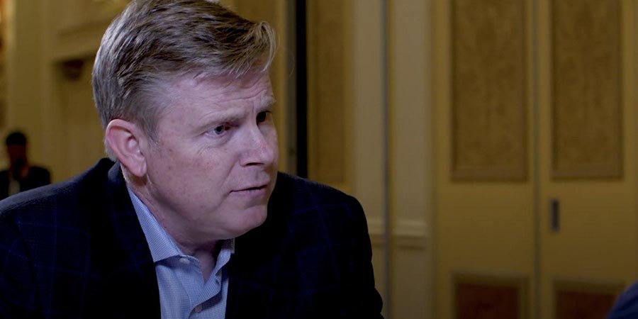 پس از مرافعه های دادگاهی و تاخیر بسیار، شرکت Overstock سود سهام دیجیتالی خود را در اختیار سهامداران قرار داد.